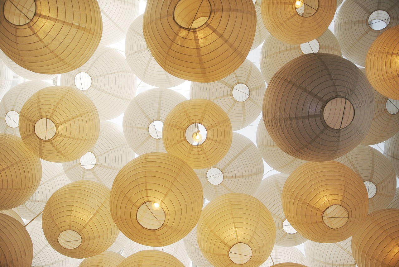 lantern-2146997_1280