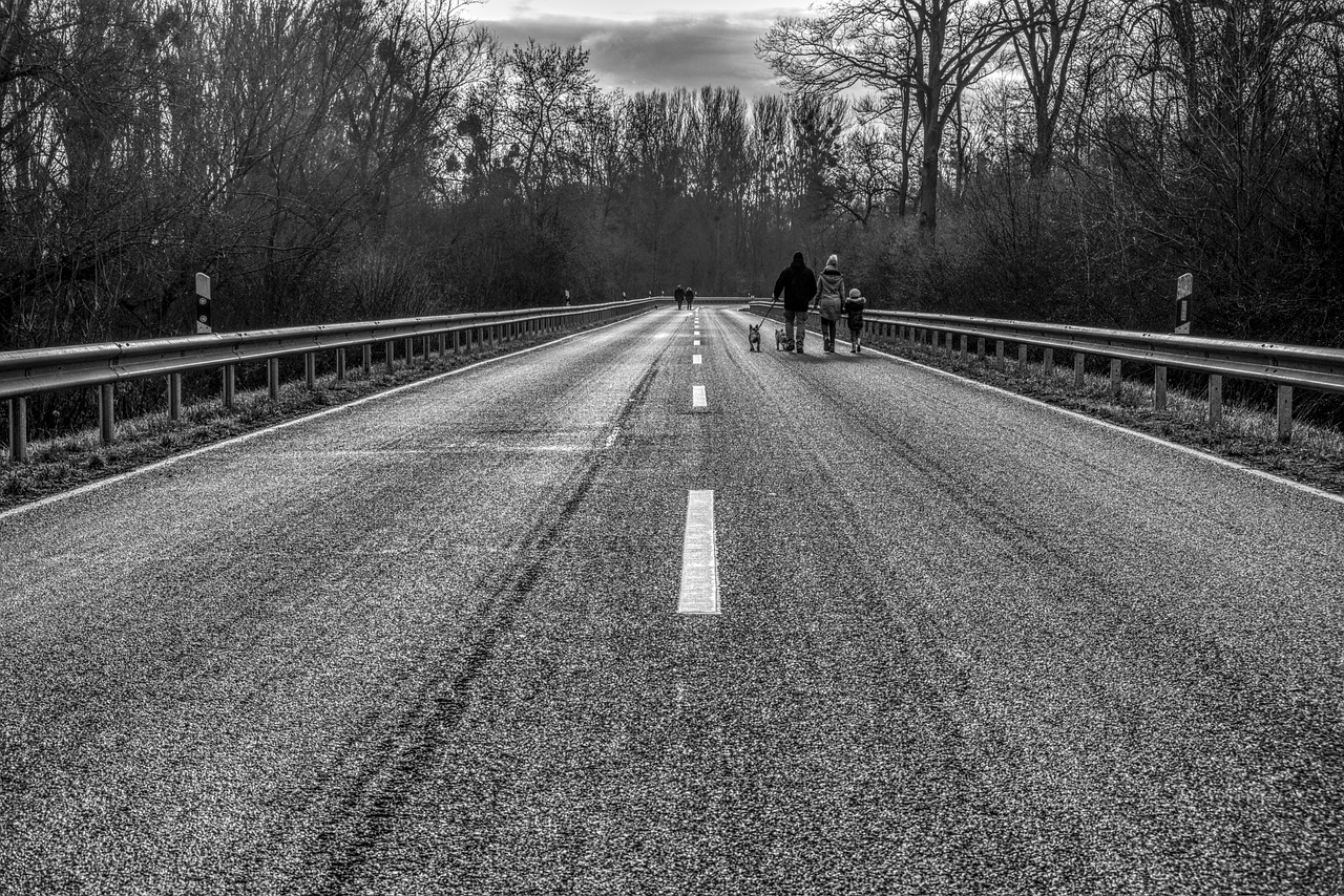 road-3135609_1280